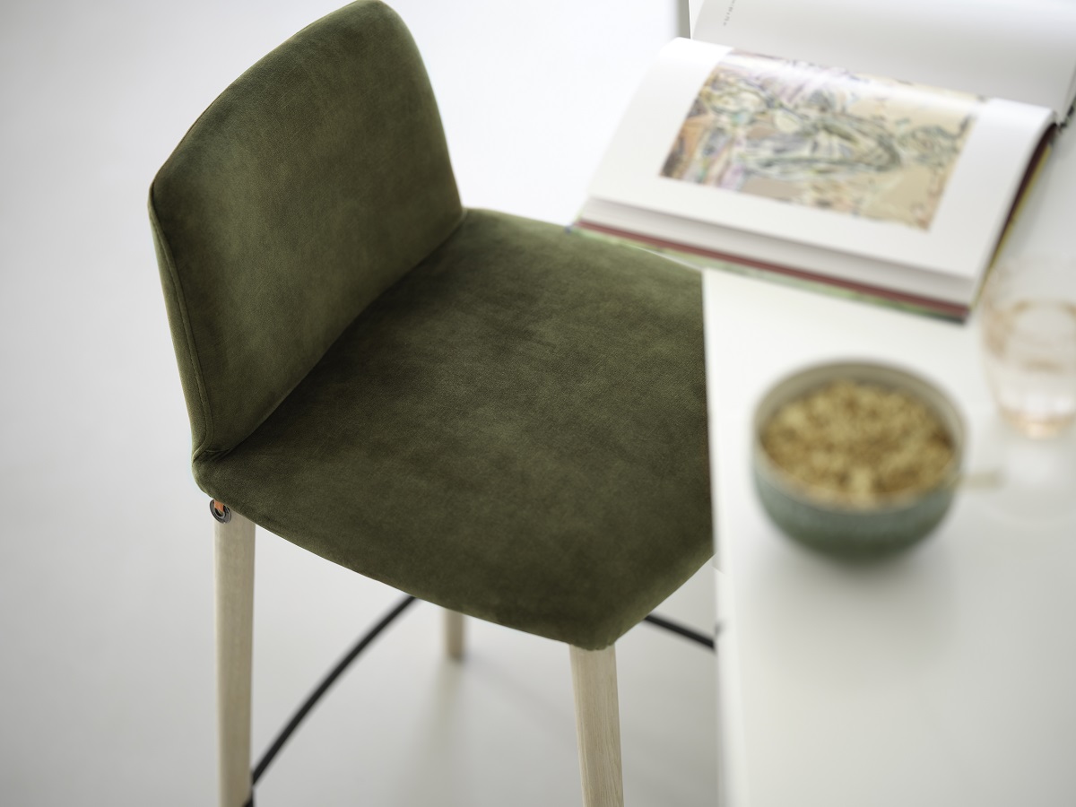 Стул полубарный, Rob, Mobitec, массив, дуб, oak, велюр, оливковый, кухня, интерьер
