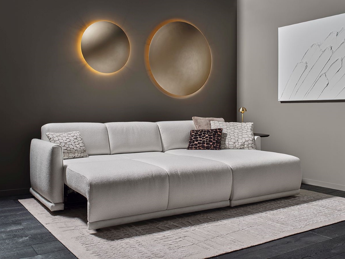 дизайнерский диван-кровать Bente с шезлонгом, Christine Kroencke, Gesa Holtje, спальное место, настенный светильник, арт-объект, Discus, матовое золото, премиум