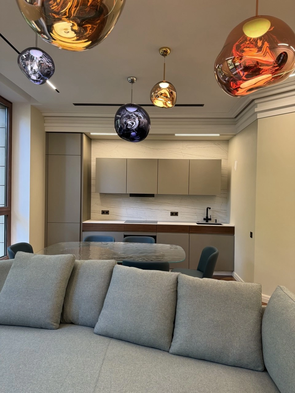 Кухня Leicht реализованный проект шпон ореха