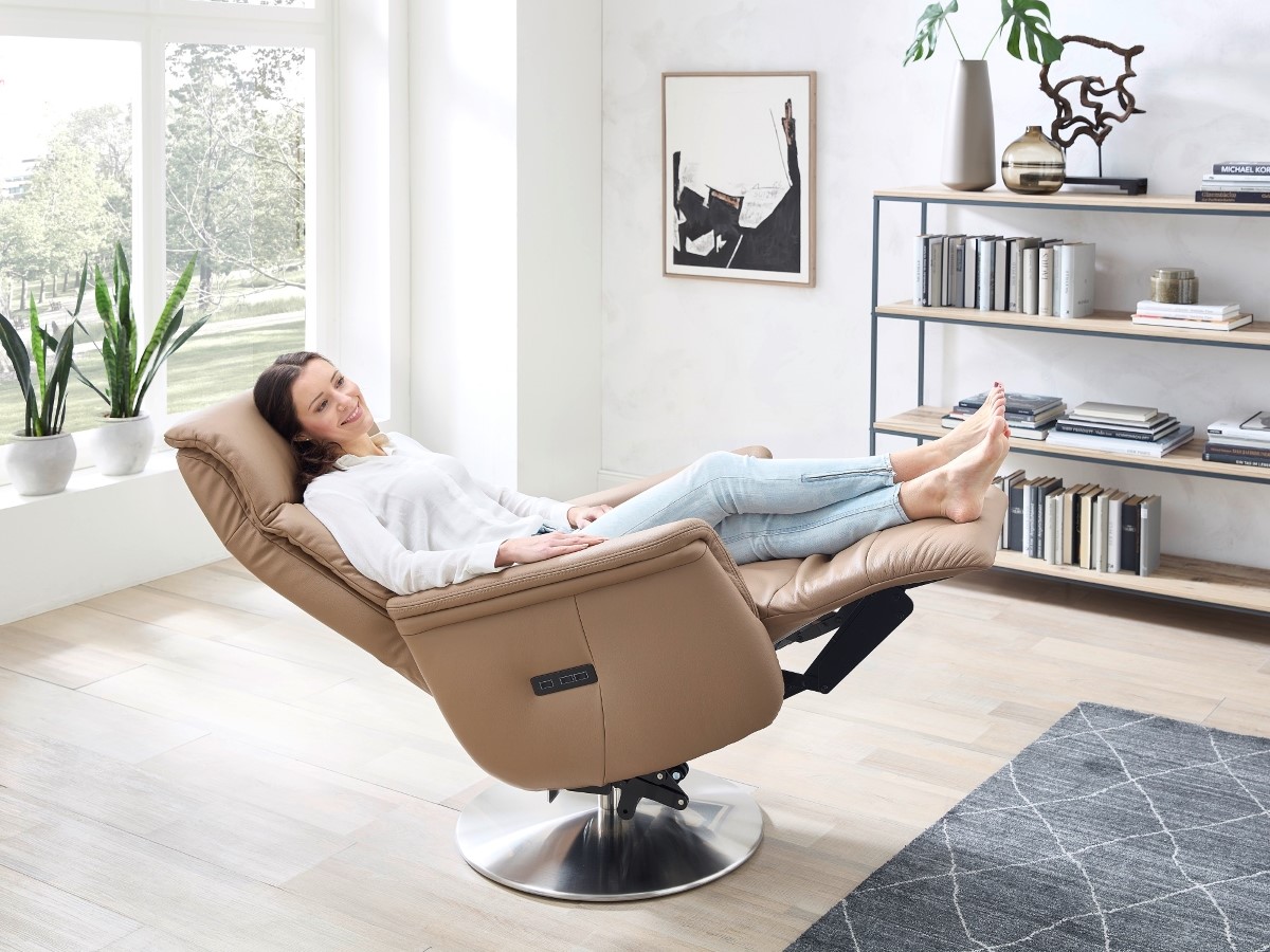 кресло-реклайнер натуральная кожа mocca mousse, немецкая мягкая мебель