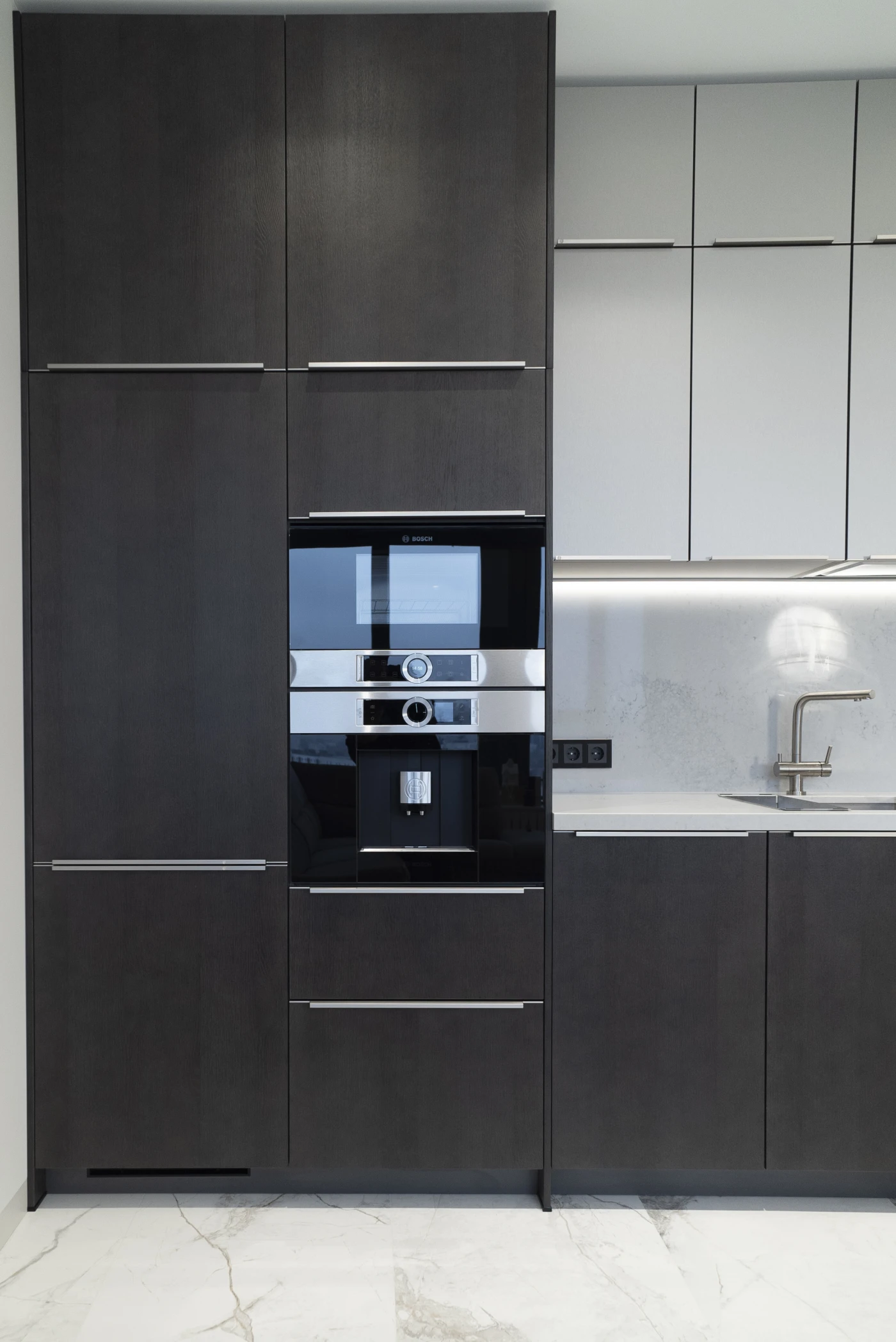 Прямая кухня шпон и метал