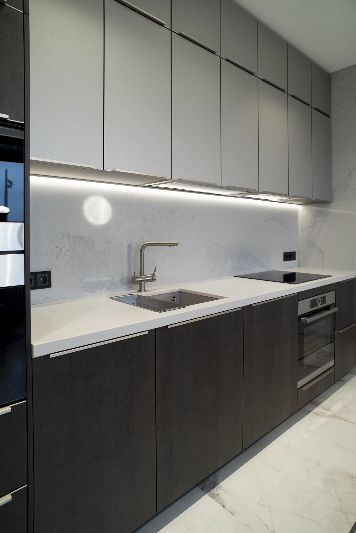 Прямая кухня шпон и метал