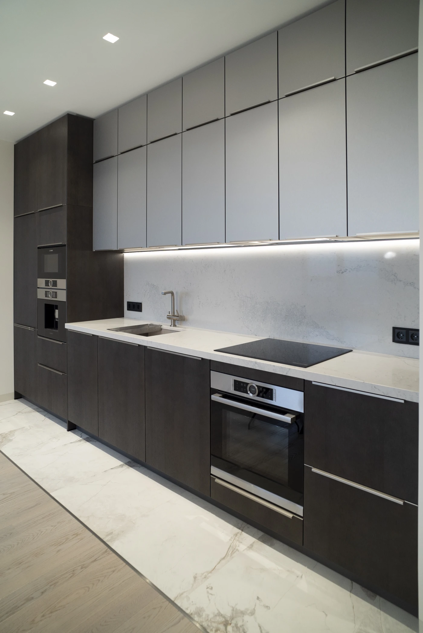 Прямая кухня шпон и метал