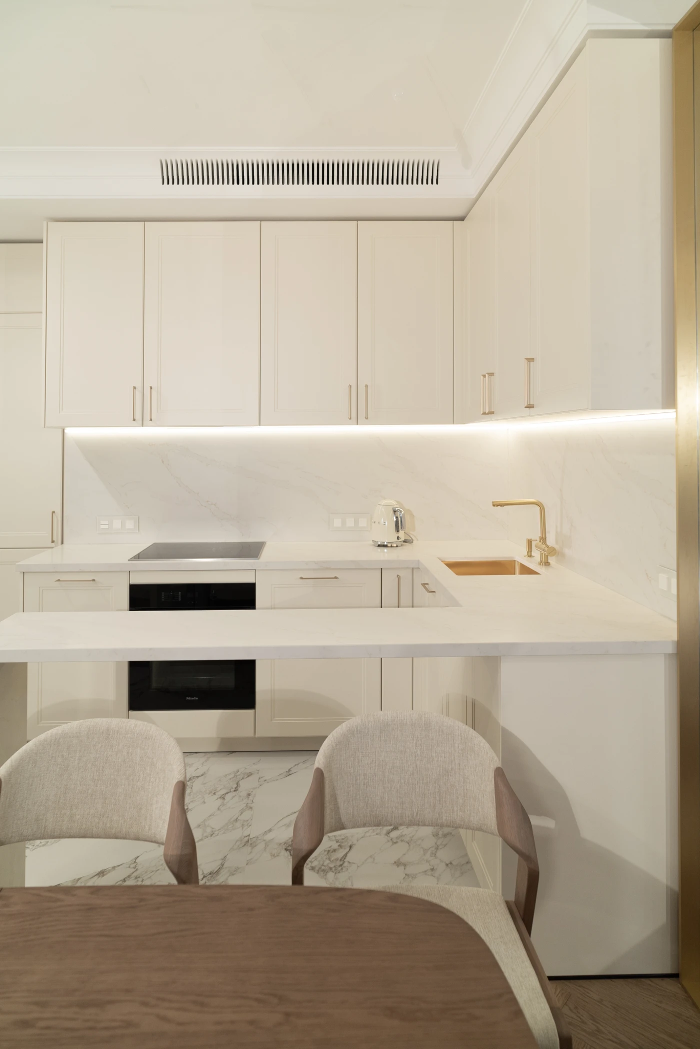 проект премиум кухни beckermann_золотой раковиной