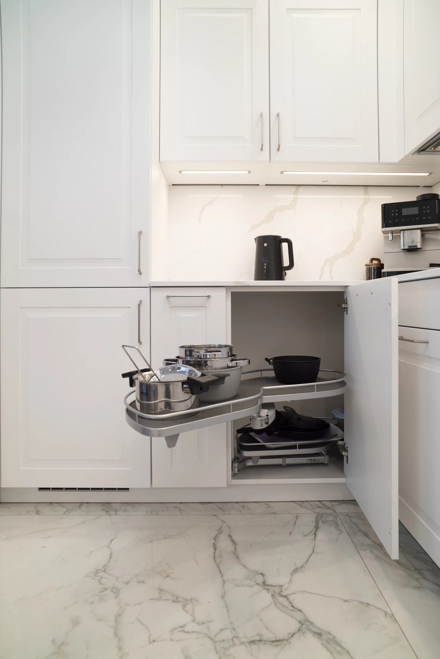 реализованый проект премиум кухни белая классика_2