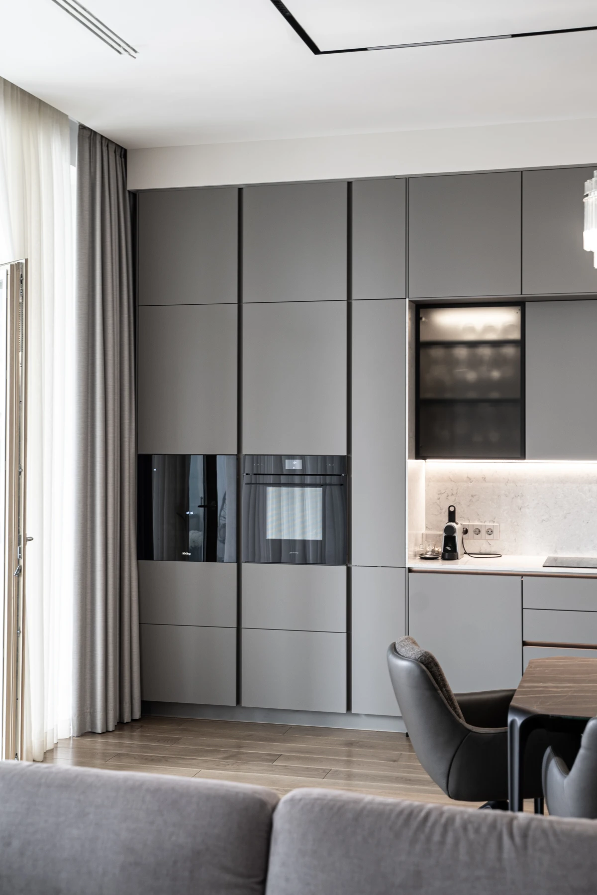 nobilia_senso_realizovanni_proekt_seraya_kuchnia_bolshaia_4